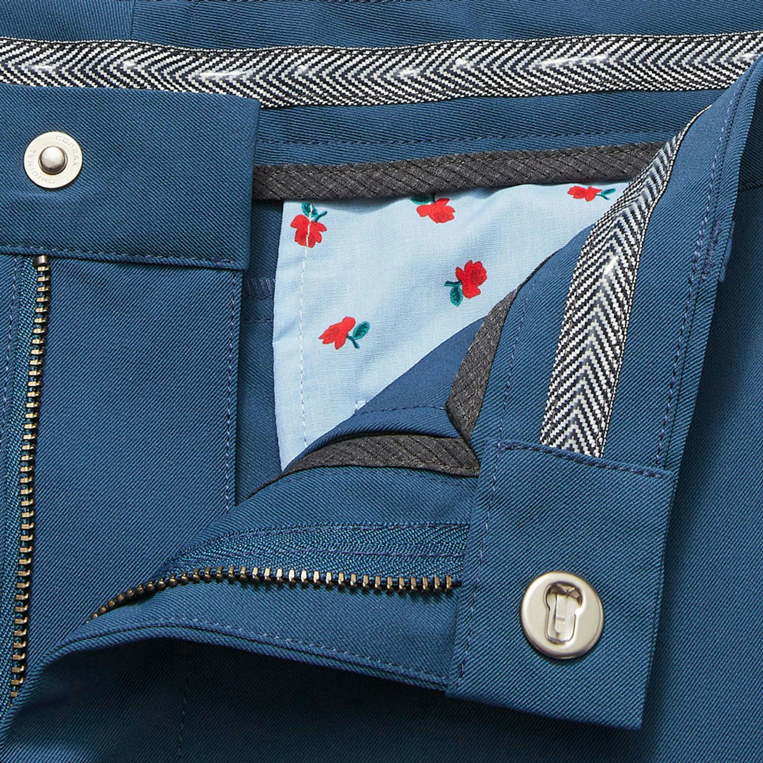 image of rose pocket liner on the Marine Blue color Justin Rose Highland Tour Short