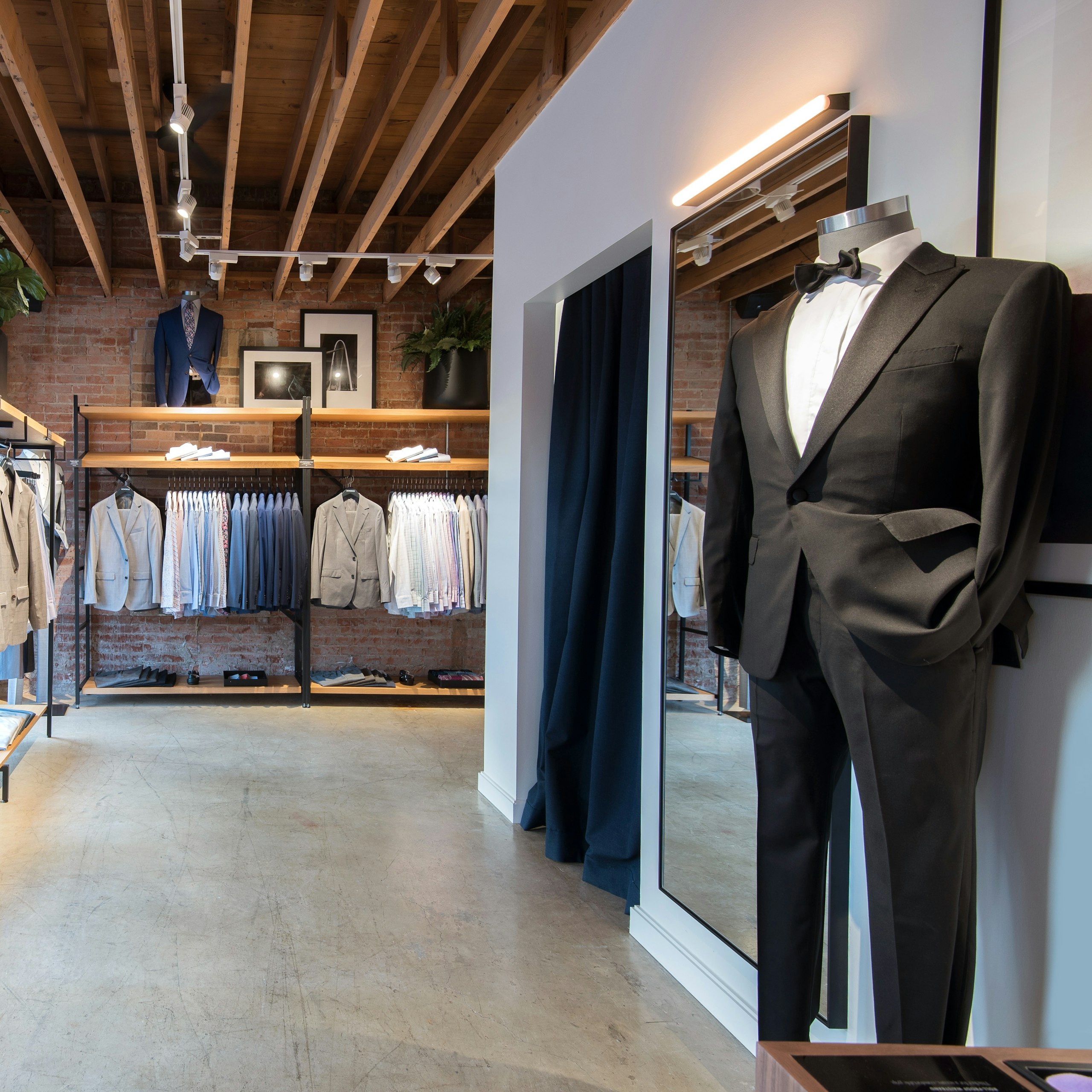 Men's Clothing Store in Knox-Henderson, Dallas, TX | Bonobos